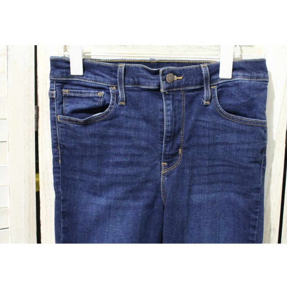LEVI’S Skinny Jeans (1037) 🦋👖🐞 - Picture 3 of 7